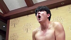 嘿，想看这个韩国美女骑乘热辣动作吗？