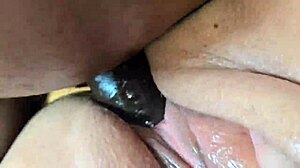 Šéfka přistižená při masturbaci údržbářem