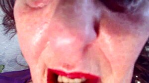 Můj první video s otrokem na záchodě s horkou Dawnskye! Tak špinavé a roztomilé 😈