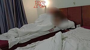 Indická vysokoškoláčka dostáva hardcore veľký kokot v hoteli