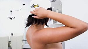 Misty Quinn, ta nejmilejší, vychutnává si chutný pták s vášní