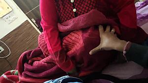 Mijn Bijleslerares Maakte Me Glad Daar Beneden