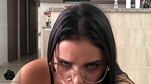 Babe Latina Beri Arahan Lancap Dalam Bahasa Sepanyol Untuk Keseronokan Solo