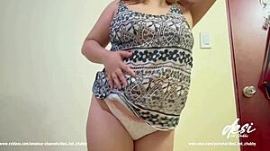 بها بهي هندية ديسي تتحرش بصدر كبير وكس مشعر للنيك الشديد