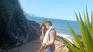 เฮ้ย Safada Gostosa โทรเรียกเซ็กส์ในภูเขาขณะที่ฉันจ้องก้นใหญ่เธอขึ้นเขา!