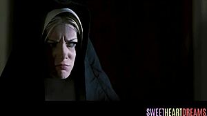 Vay Be! Lezbiyen Rahibe Parmaklama ve Am Oyunuyla Baştan Çıkarıyor!