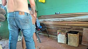 Padrastro me trdo jebe na dvorišču