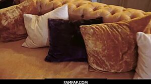 Famfap - Przyrodnie siostry, kolejka na chuja waszego napalonego przyrodniego brata jest gorąca!