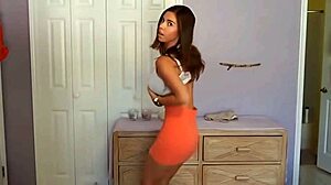 Megszállott vagyok a szexi webcam sztriptízemmel