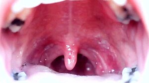 わお、あの空腹な巨人娘が本気でワイルド！