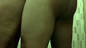 Janda Bandung merayu puki dia diketuk sampai pancut kuat