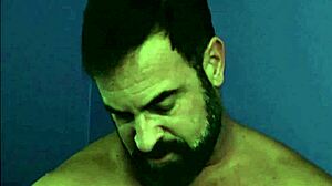 Горячий блондин-пасынок Oliver Star ебется с медведем-отчимом