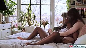 Büyük Sikli Siyah Shemale Vanniall Irkarası Analde Hakim Oluyor