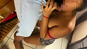 Mostoha fiú izgalomba jött a szoba takarításától és megdugott!