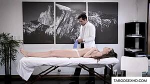 Človek, zdravnik me je trdo prstkal, divje stvari!