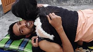 Hanif pk dan Popy, pelacur sejati haus kote hitam keras, nak tengok aksi seks deshi?