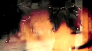 Vintage reb bondage udfolder sig i mørke Londons swingerende tressere