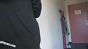 Suloinen Jennins ensimmäinen iso musta kyrpä kulissien takana?