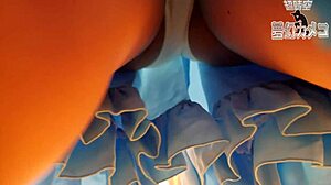 Söt asiatisk idol Layera i cosplay gruppfitt med creampie-session