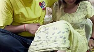 Indyjska Nieśmiała Piękna Dziewczyna Pieprzona Mocno w Hotelu