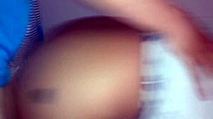 שלישייה שיתוף כוס עם מאהב וקוקולד