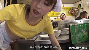 비밀 주방 만남, 거대한 자지 액션