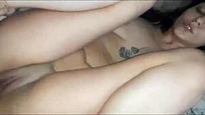 Felébresztem a mostohahúgomat meglepetéssel a szobájában