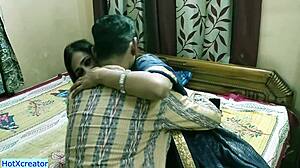Потрясающая индийская бенгальская бхабхи трахается с агентом по кредитам в горячей серии