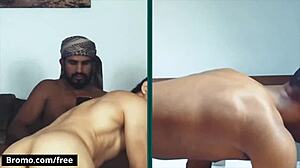 Fantje obožujejo jebati tesen rit dokler ne boli v grobi akciji - Bromo