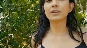 כוכבת Spizoo דאבה פוקס רוכבת על זין ענק עם ציצים גדולים קופצים