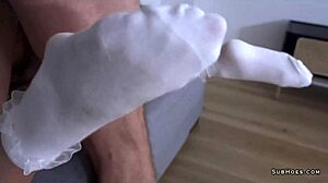 おお、深いアナルフィスティングでサブ・カット