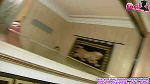 Német fiatal hobbykurva találkozik felhasználóval a bordélyban dugni