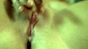 Zanemarjena strastna teta Vanessa Cage je končno moja za tabu jebanje