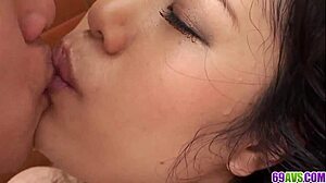 Yukari dikongkek keras dengan jizz di mukanya di 69avs