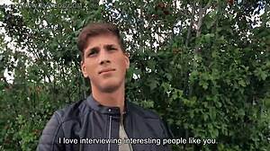 Sexy mladík sa ohýna pre verejné jebanie do riti. Czech Hunter 557.