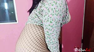 舔逼和阴蒂导致激烈高潮