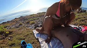 Veřejná pláž barebacking se syrovou venkovní akcí