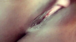 Hé, akarod látni, ahogy keményen baszok és eljövök a szexi haverommal?