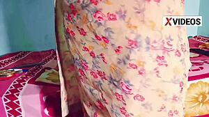 Orospu Bhabhi Sıcak Köpek Pozisyonunda Büyük İç Döl Alıyor!