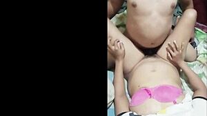 Babysitter ngewe pembantu dikongkek keras oleh bos sementara isteri pergi kerja