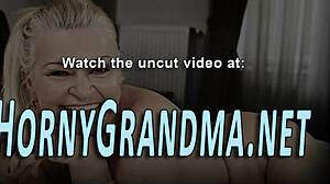 Abuela con Gafas Recibe Semen, ¡Tan Caliente! 😜